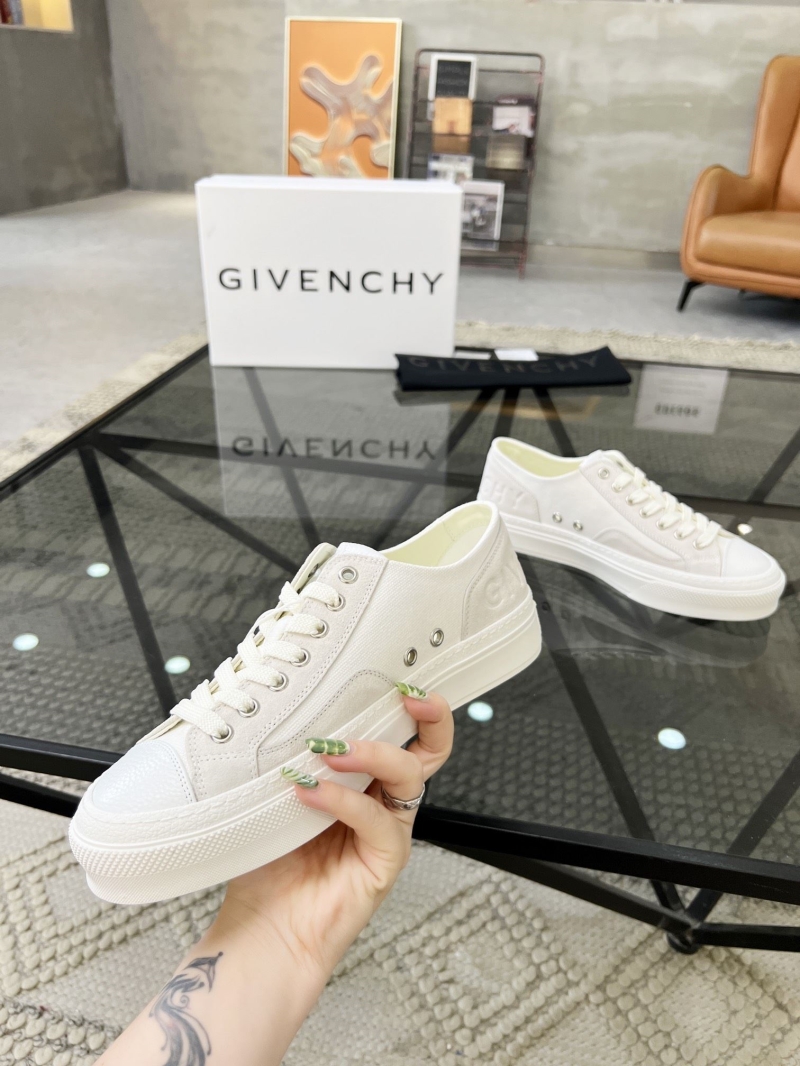 Givenchy Sneakers